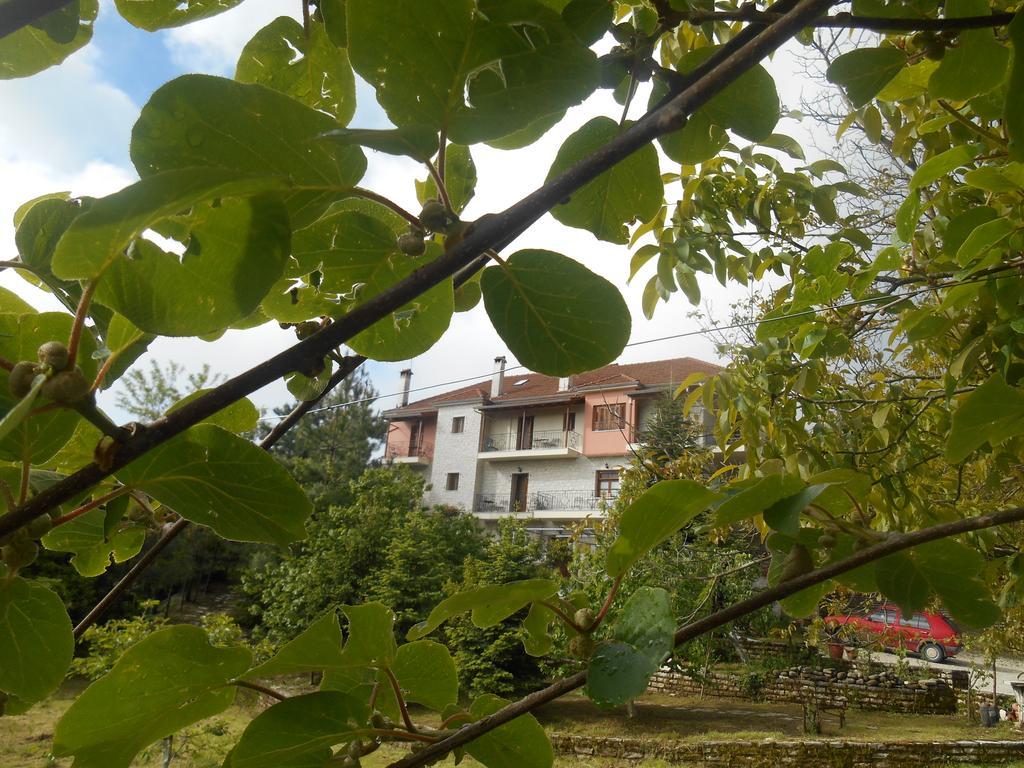 Traditional Guesthouse Marousio Rodavgi Exterior photo